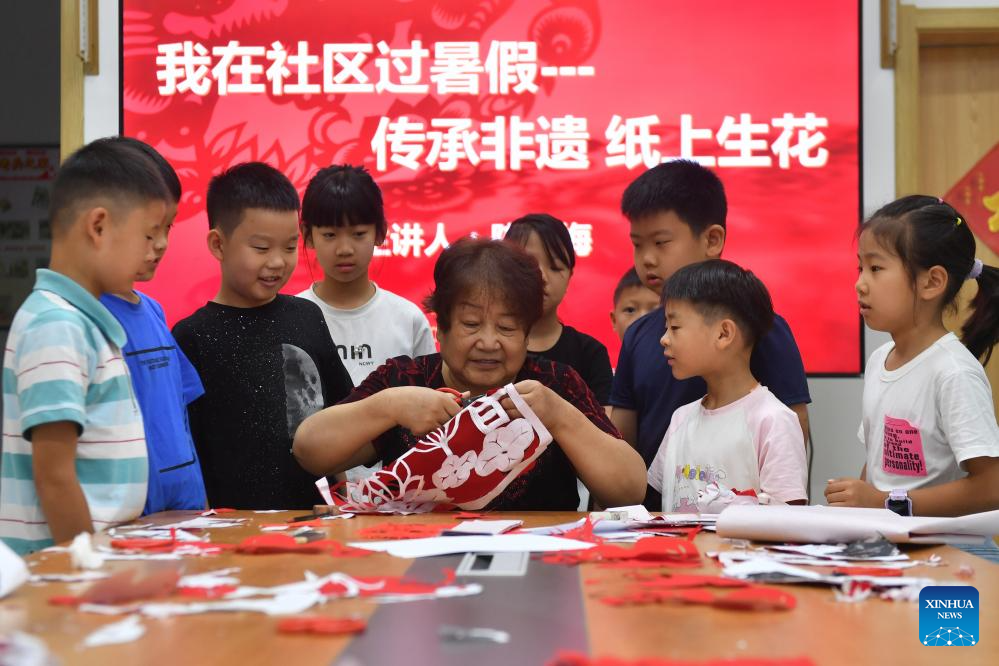 Kanak-kanak China Pelajari Warisan Budaya Tidak Ketara, Manfaatkan Cuti Musim Panas