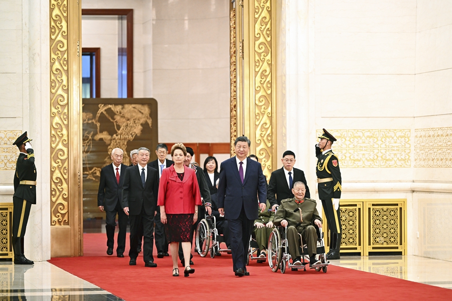 Xi: Contohi Pahlawan dan Suri Teladan, Realisasi Visi Bina Negara Kuat