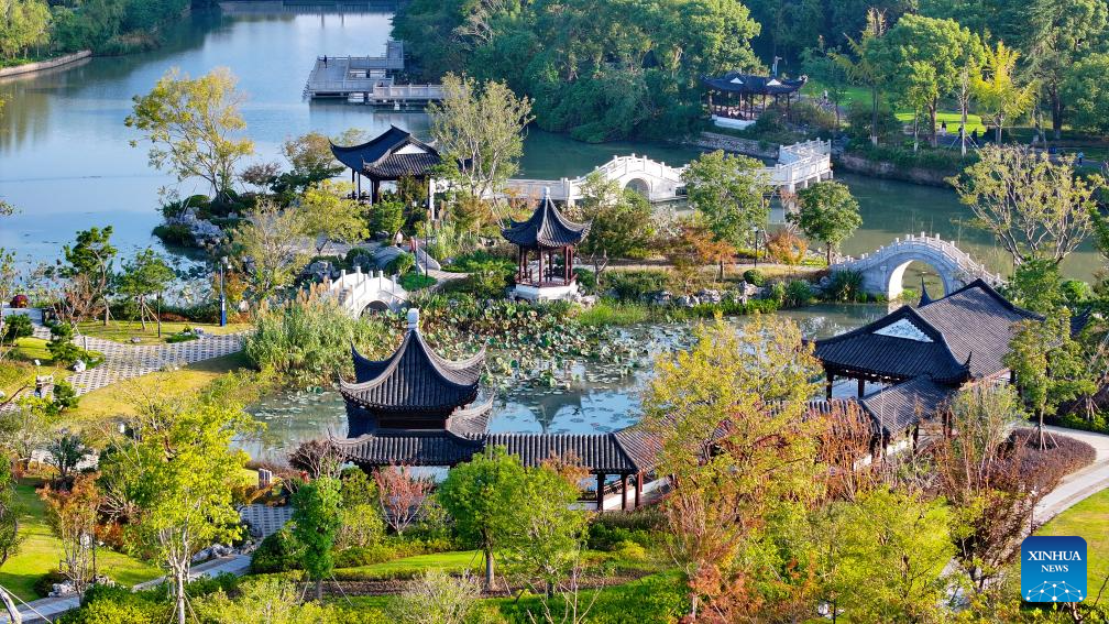 Pemandangan Musim Luruh Nan Menawan di China