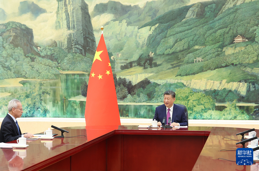 Xi Ditemui Ketua Eksekutif SAR Macao Baharu