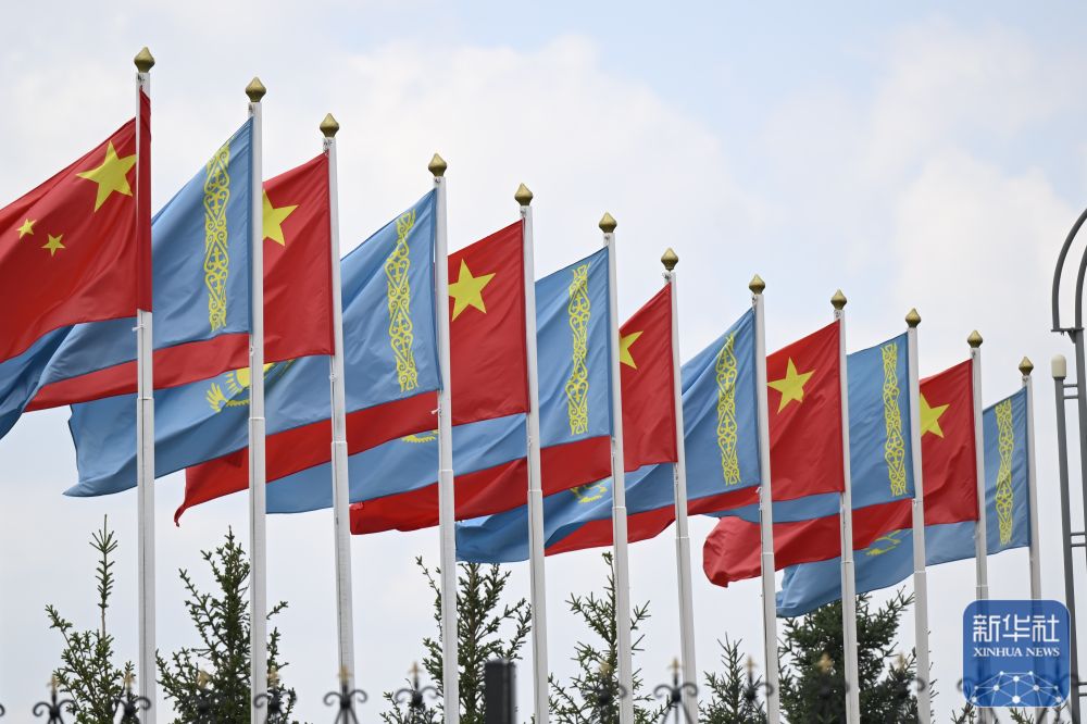 Xi Tiba di Astana